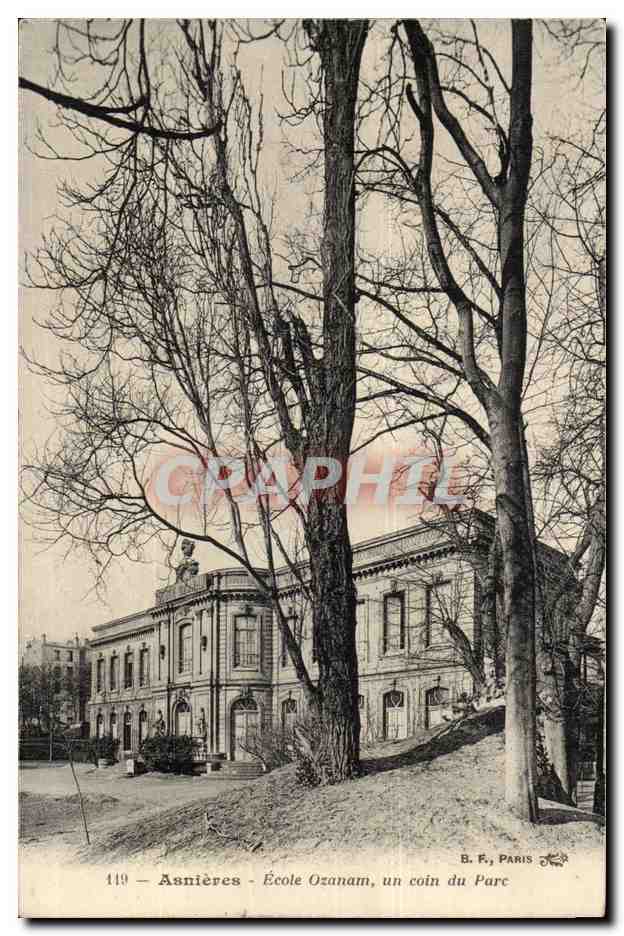 Asnieres CPA Ecole Ozanam un coin du parc