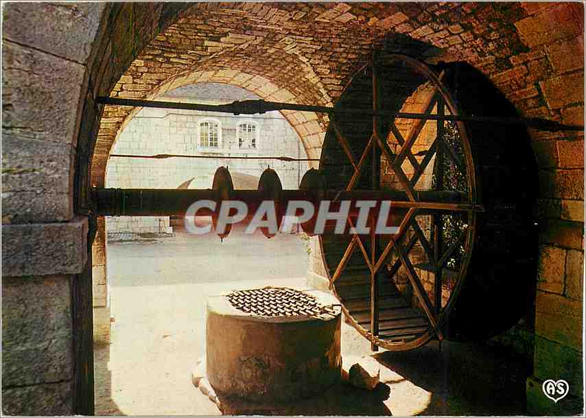 CPM La Franche Comte Pittoresque Besancon (Doubs) Le Puits de la Citadelle (Ce puits fore en plein r