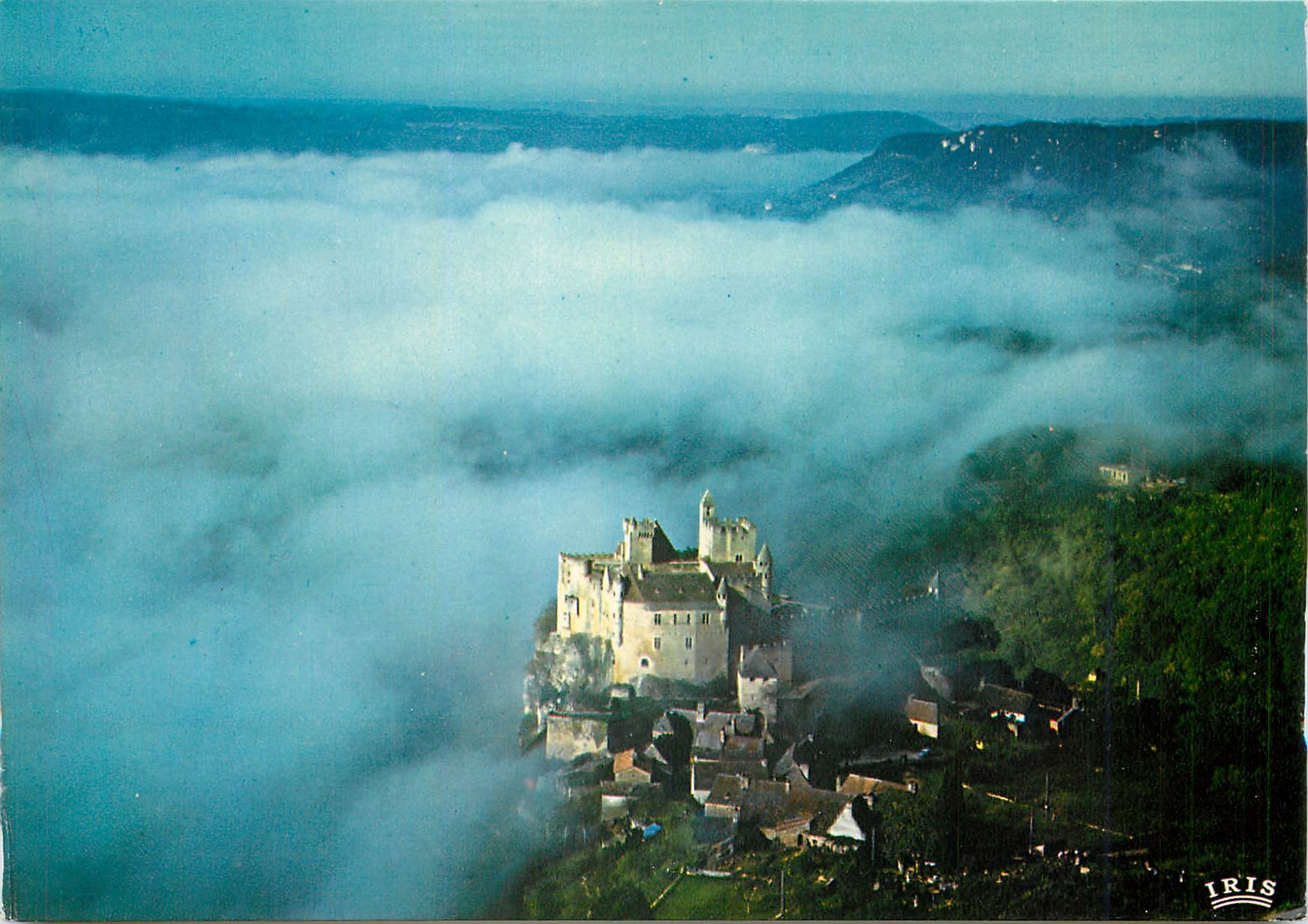 CPM Chateaux en Prigord Beynac XIIIe XIVe XVIe s Forteresse mediavale ancienne baronie du Perigord