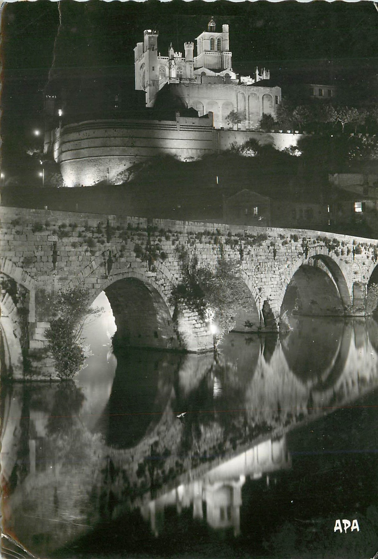 CPM Bezier (Herault) Panorama sur la Cathedrale Saint Nazaire Vue la Nuit