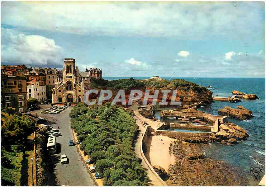 Biarritz (B.P.) — L'Atalaye et le Port des Pêcheurs. À gauche l'Église St. Eugénie — Éditions REX