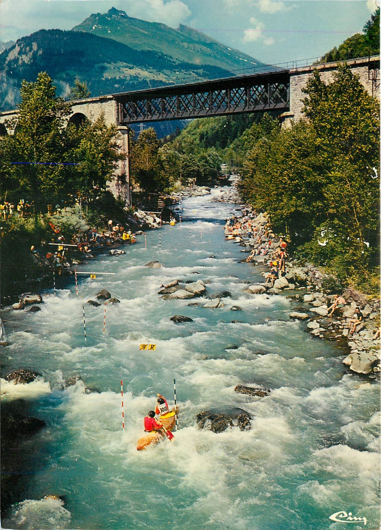 CPM Bourg St Maurice les Arcs (Savoie) alt 840 m Parcours de chapionnat de Canoes Kayaks sur l'Isere