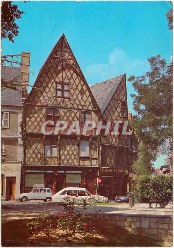 CPM Bourges (Cher) Maison du XVe s Place Gordaine