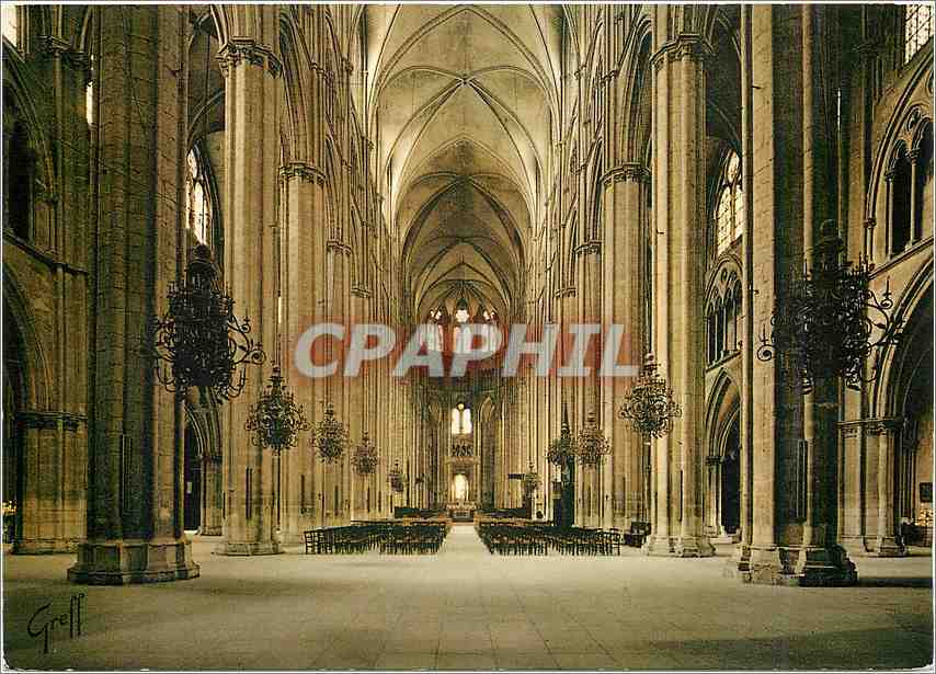 CPM Bourges (Cher) En Berry Cathedrale St Etienne La nef (Longuere 124 m haut 37 m)