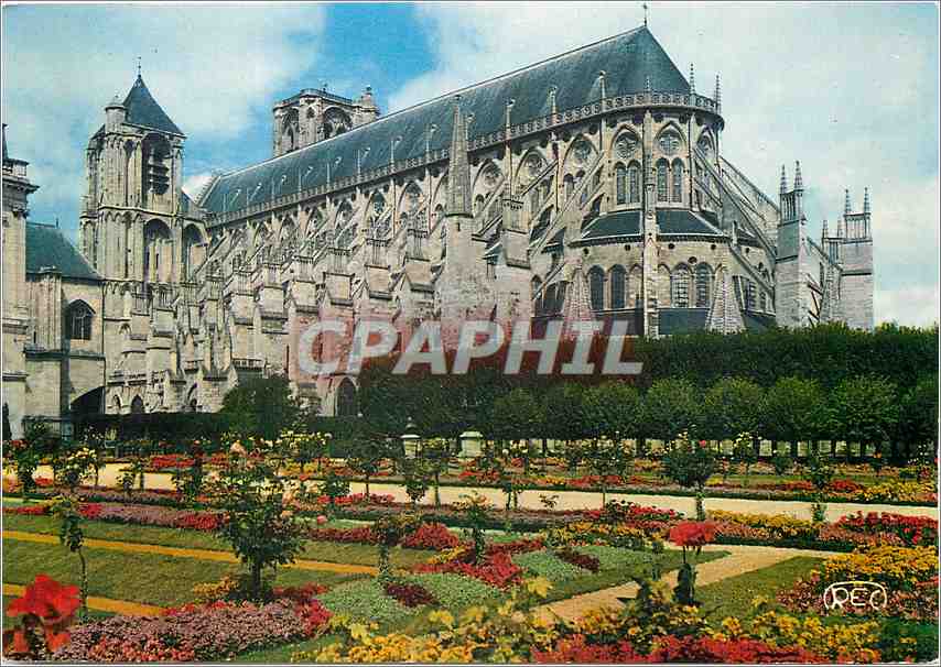 CPM Bourges (Cher) La Cathedrale Saint Etienne Les Jardins de l'Eveche