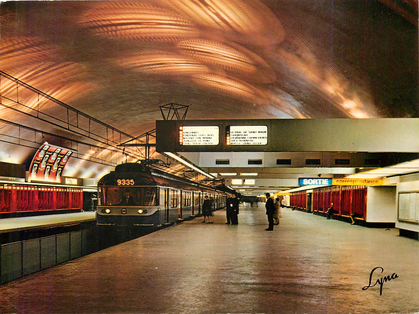CPM Paris Ligne de Boissy St Leger de la R A T P la Station Nation 