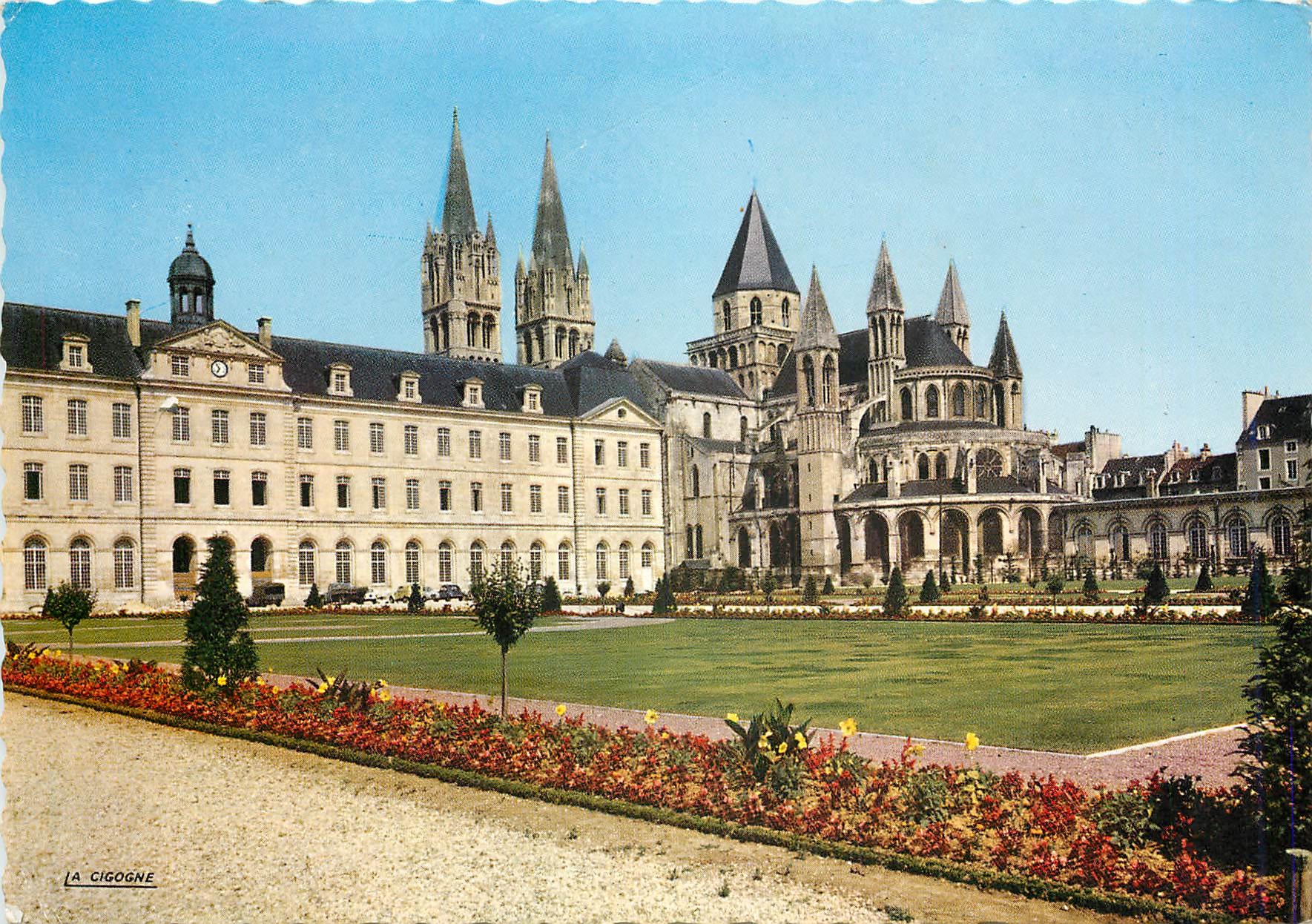 CPM Caen (Calvados) Hotel de ville et l'Abbaye aux Hommes