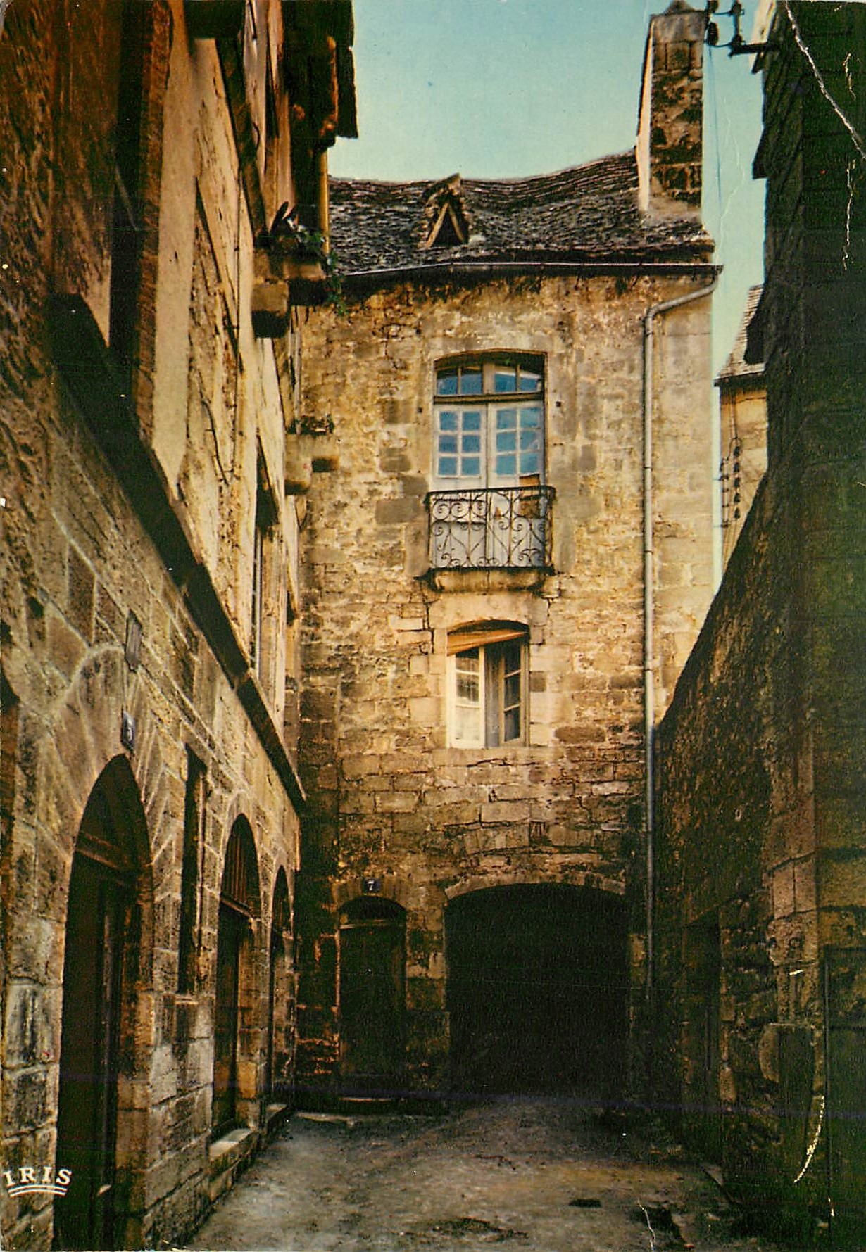 CPM Sarlat (Dordogne) Rue des Coupe gorge