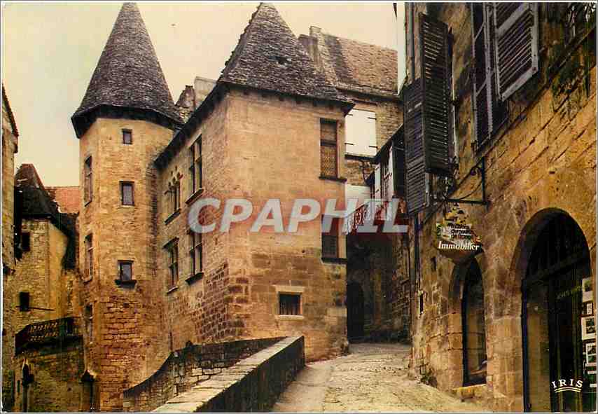 Sarlat (Dordogne) — Capital of the Périgord Noir — rue Magnana — publisher IRIS