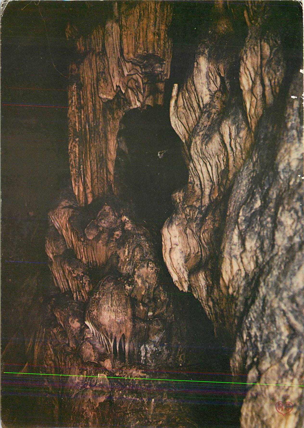 CPM Saulges (Mayenne) Grottes de Rochefort Salle des Colonnes