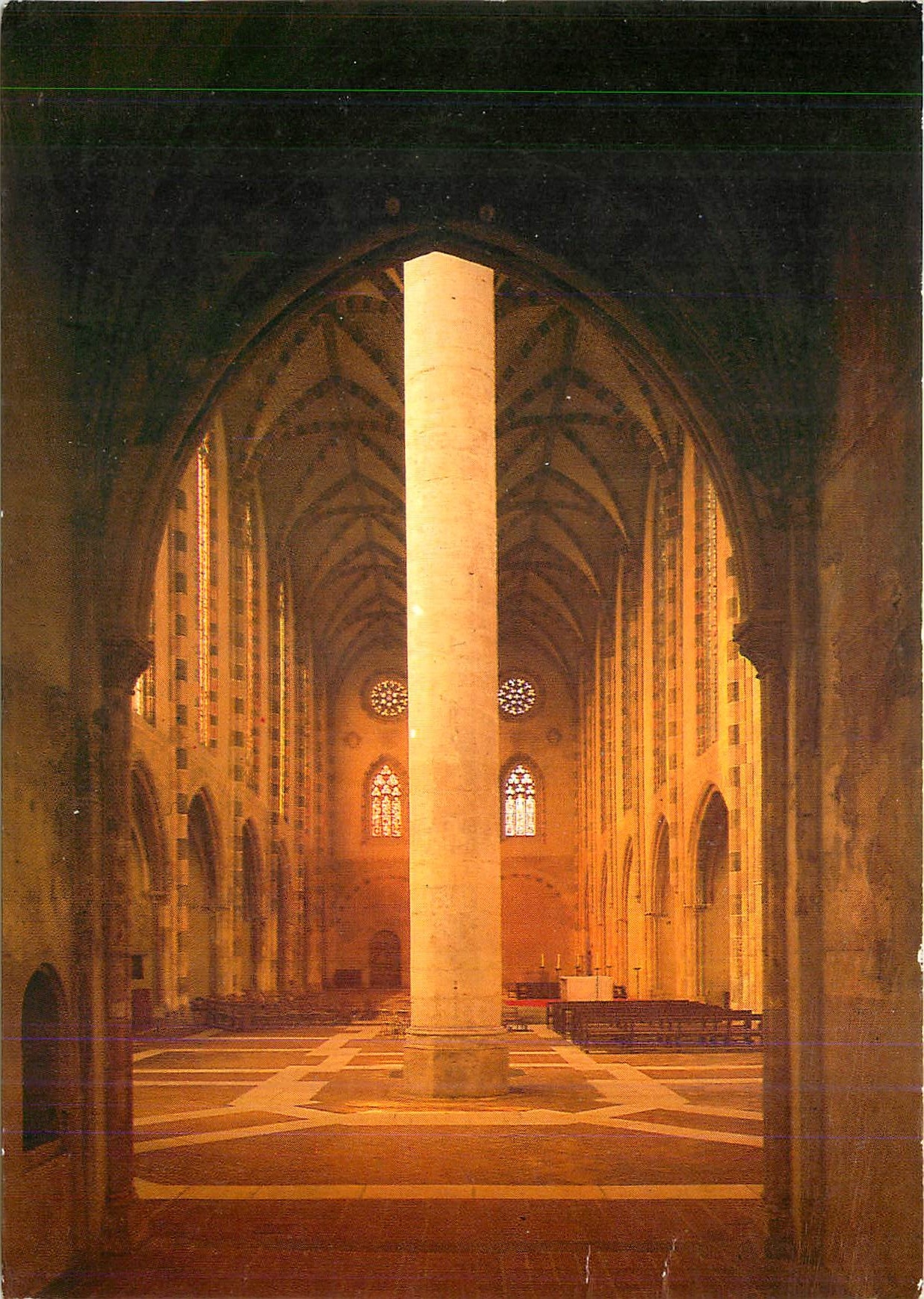 Toulouse, Couvent des Jacobins — Les deux nefs de l'église vues de la chapelle d'axe — Photo Jean Dieuzaide