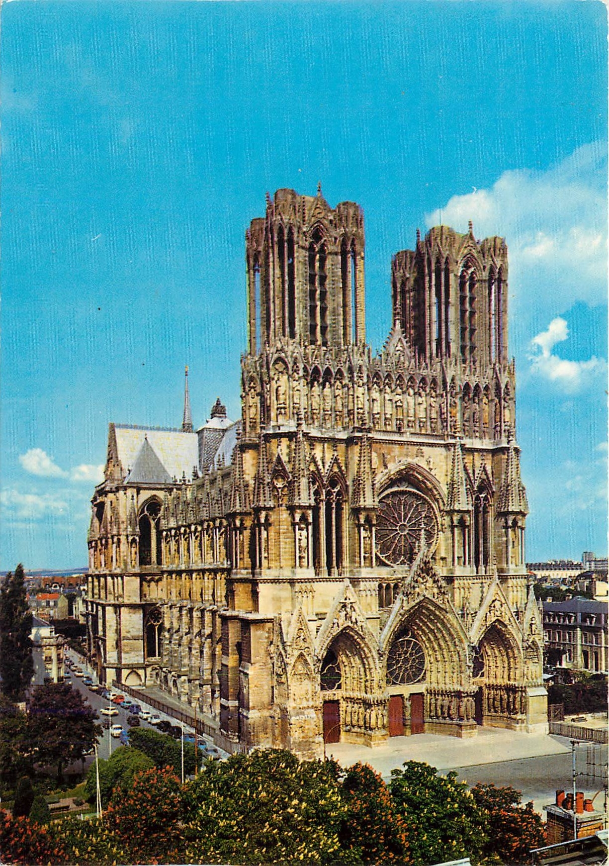 CPM Cathedrale de Reims (XIIIe s) FDacade Oust et Cote Nord