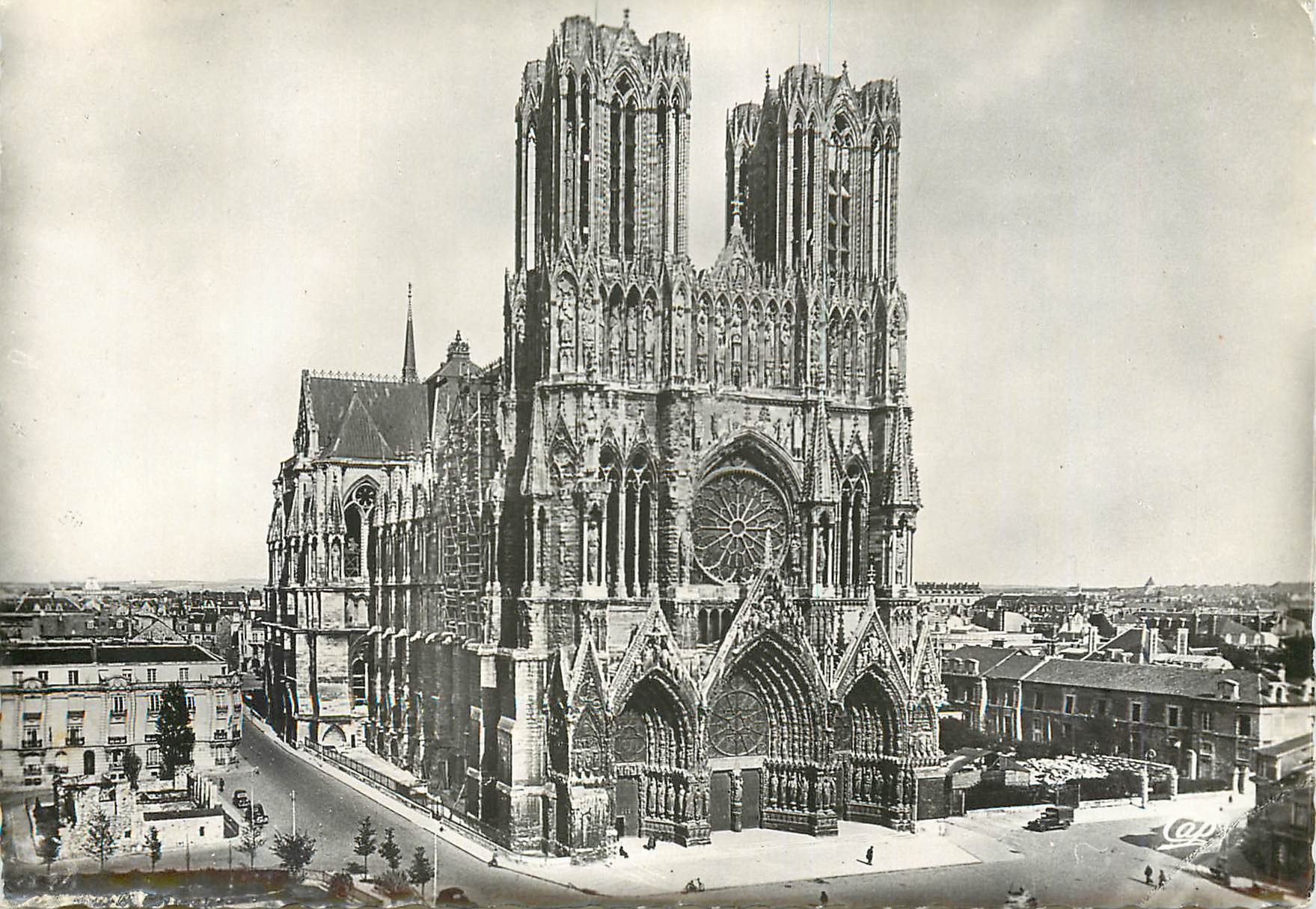 CPM Reims (Marne) La Cathedrale