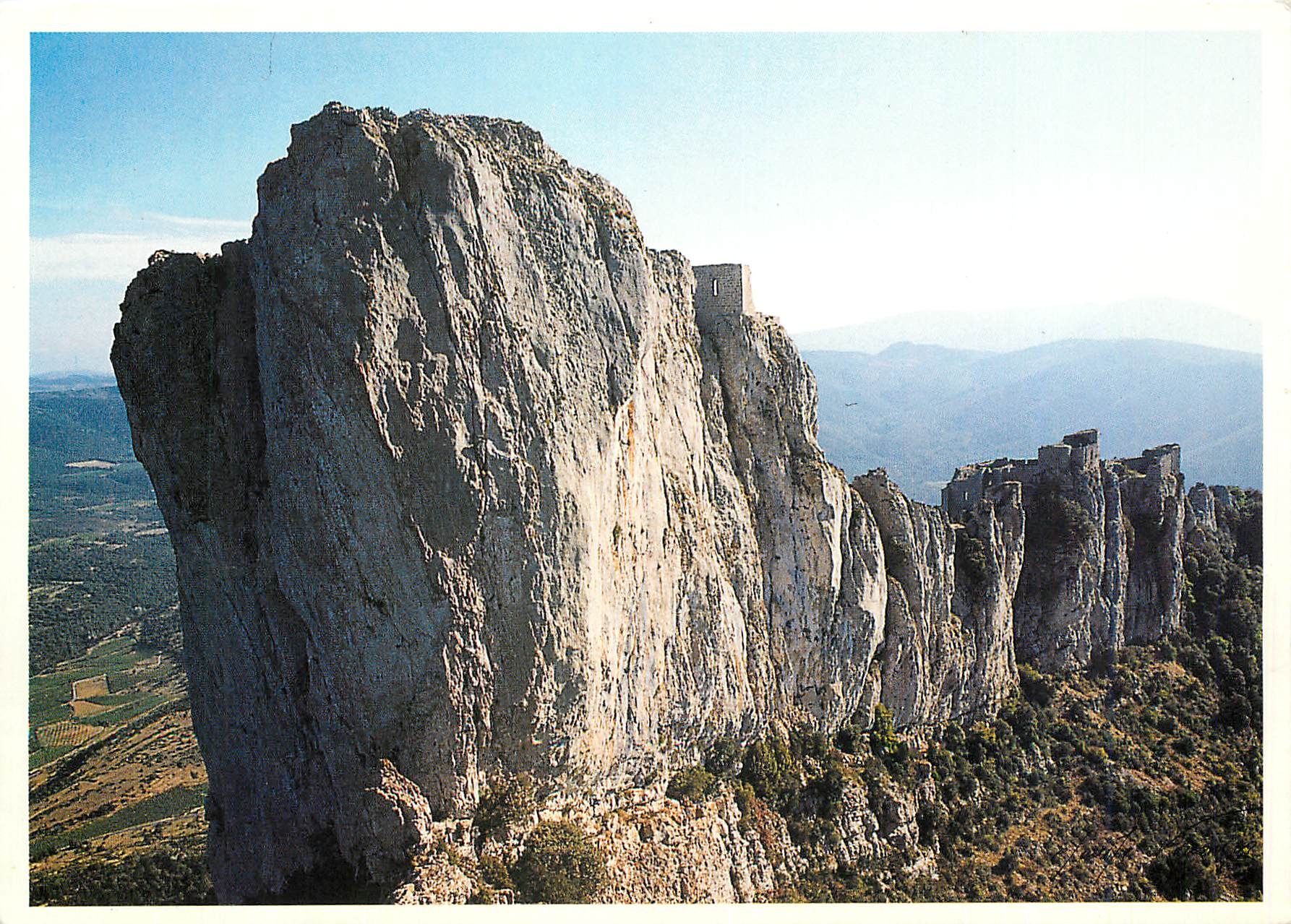 CPM Pays Cathare Chateau de Peyrepertuse La FOrteresse dans toute son empleur du Rox san Jordi a la 