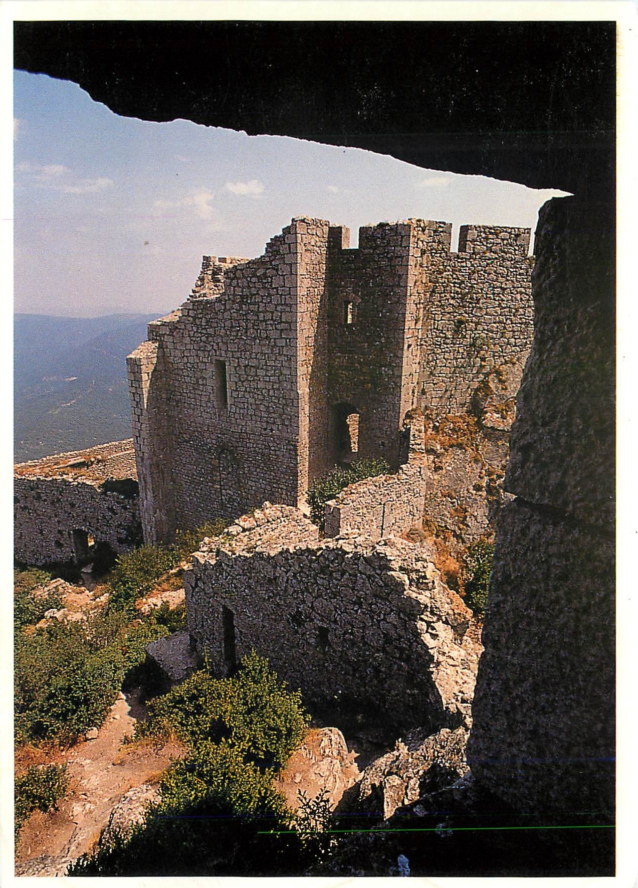 Château de Peyrepertuse — Donjon-Vieux vu de la tour de guet sud — SEPTETELLE S.A.R.L.