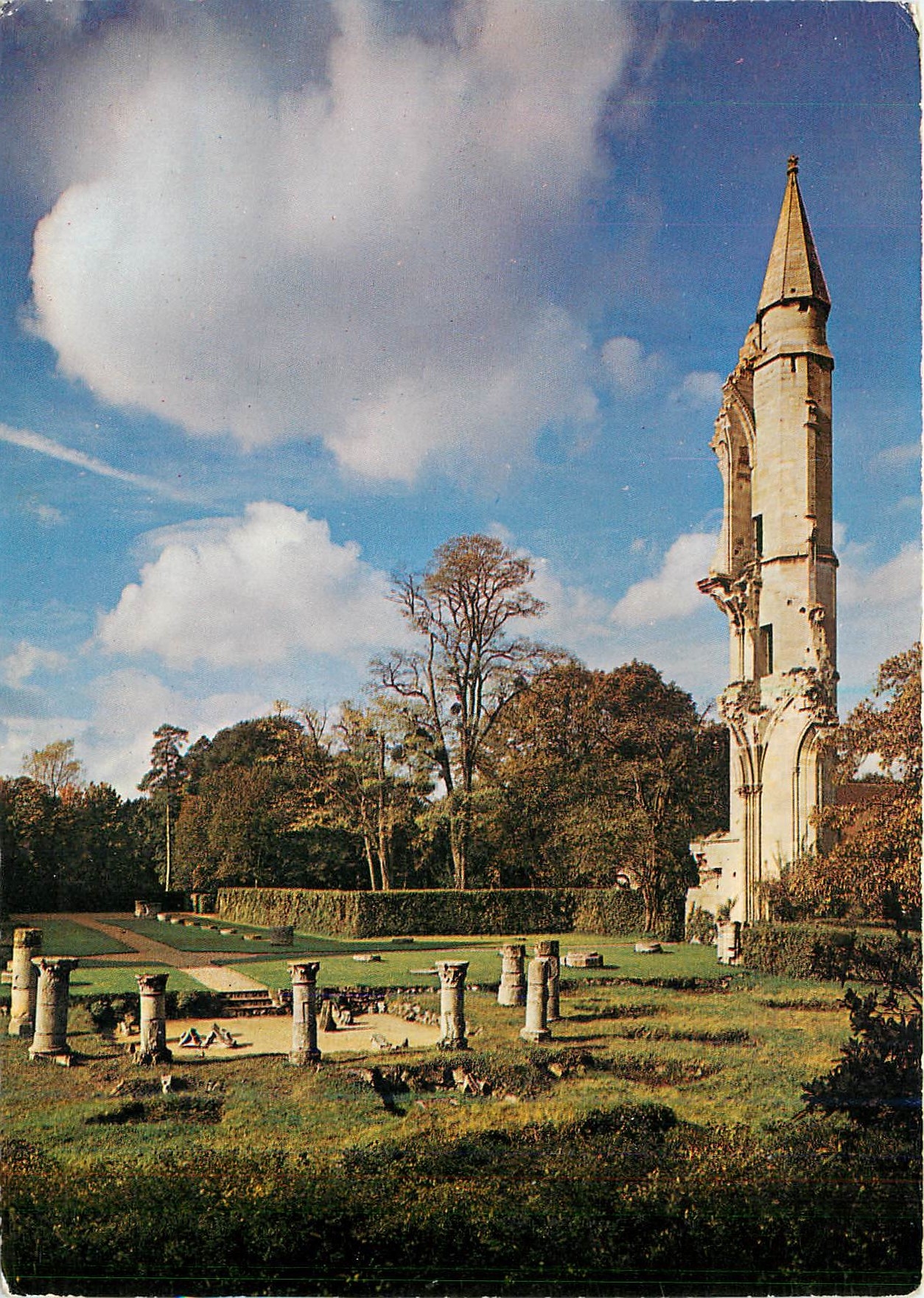 CPM Abbaye de Royaumont Asnieres sur Oise) Tourelle du Croisillon nord de l'Abbatiale