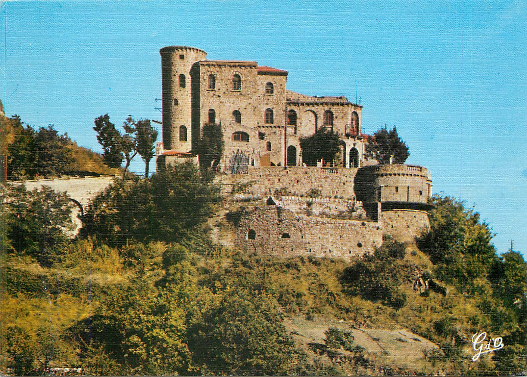 CPM Royat (Puy de Dome) L'Auvergne Centre Thermal et tourisque