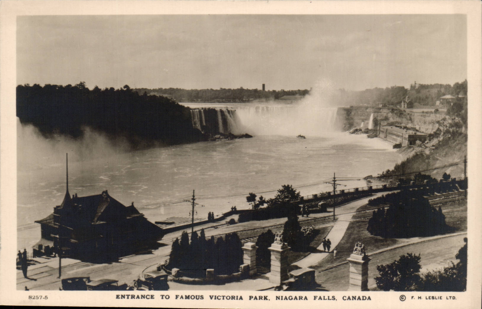etats Unis CPA Entrance to famous Victoria Park Niagara FAlls Canada