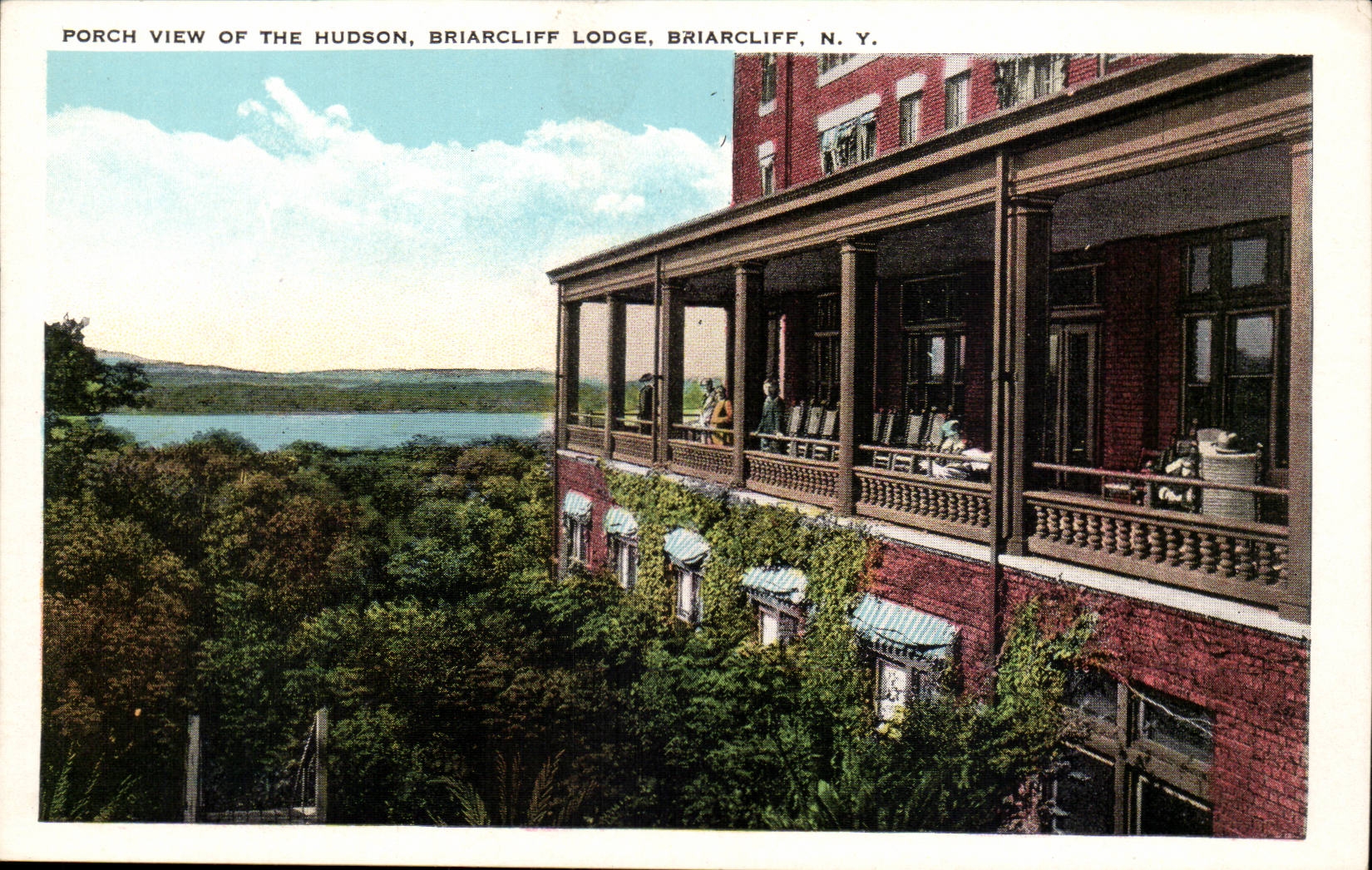 Etats Unis CPA porch view of the Hudson Briarcliff Lodge New York