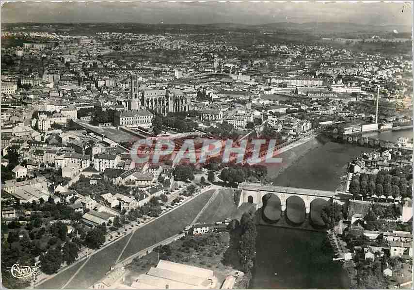 CPM Limoges Hte Vienne Vue aerienne sur la VIlle et la Vienne 