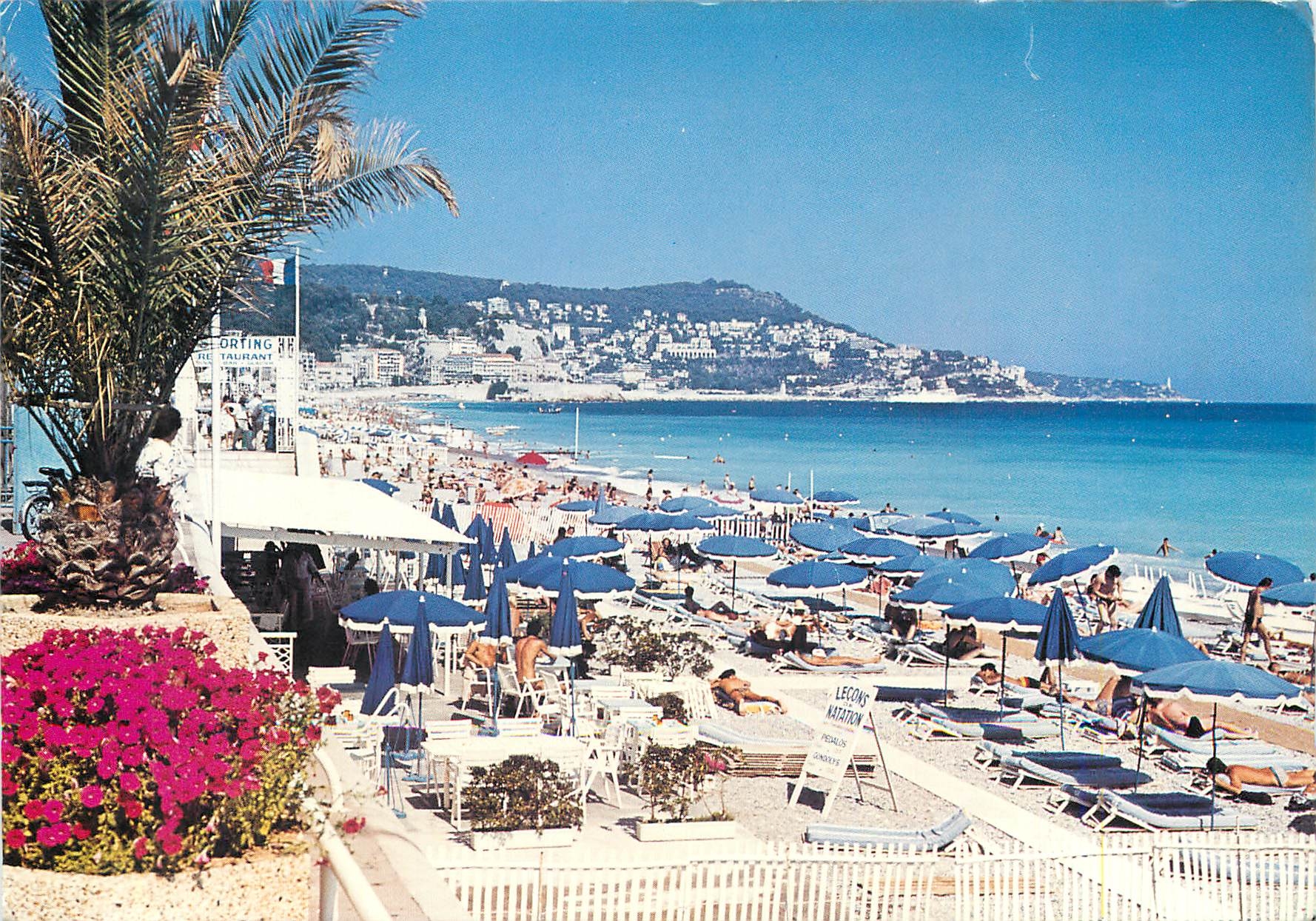 CPM Nice Alpes Maritimes Les plages le long de la Promenade des Anglais 