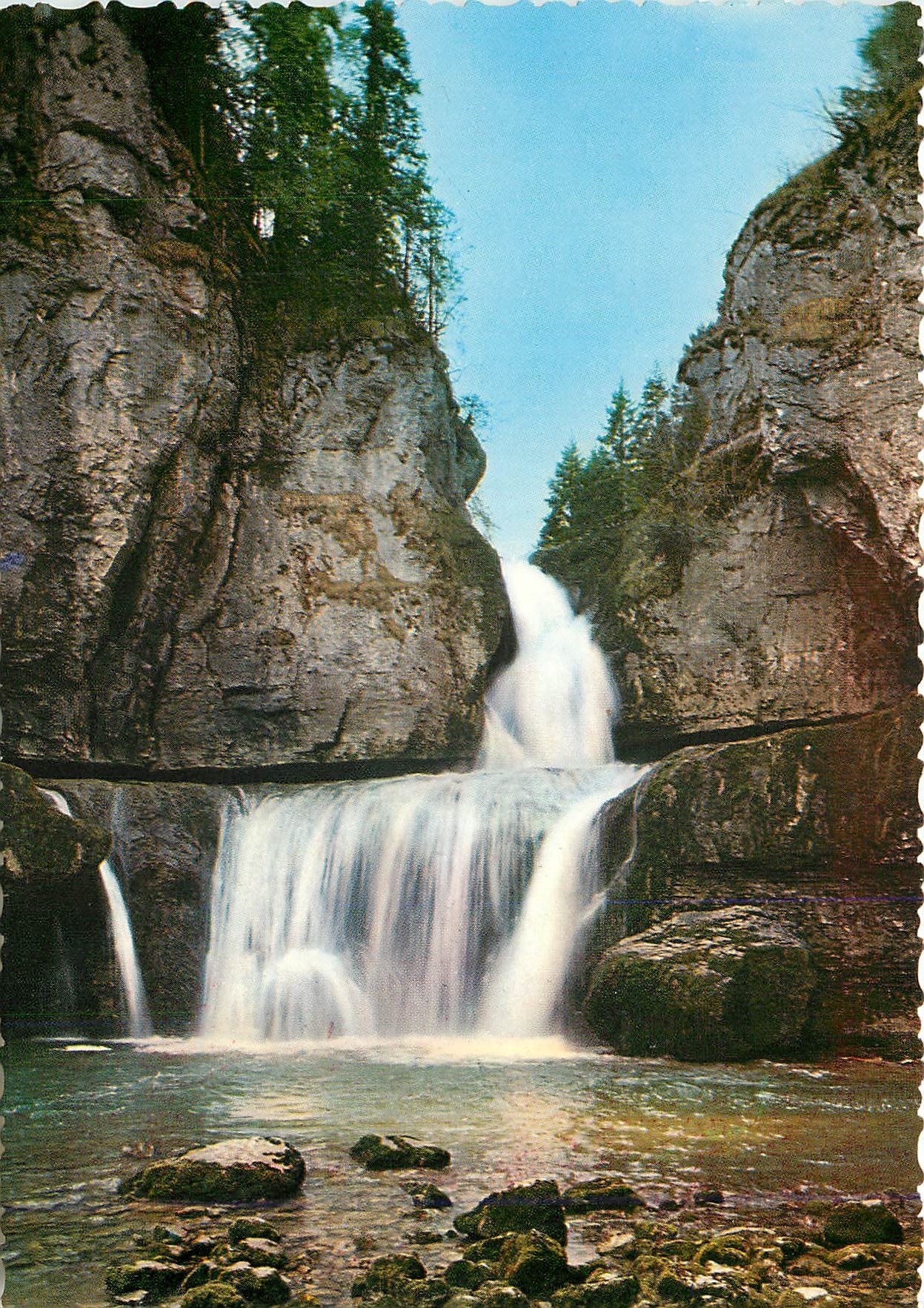 CPM Paysages du Jura Cascade de la Billaude dans la Vallee de la Lomme 