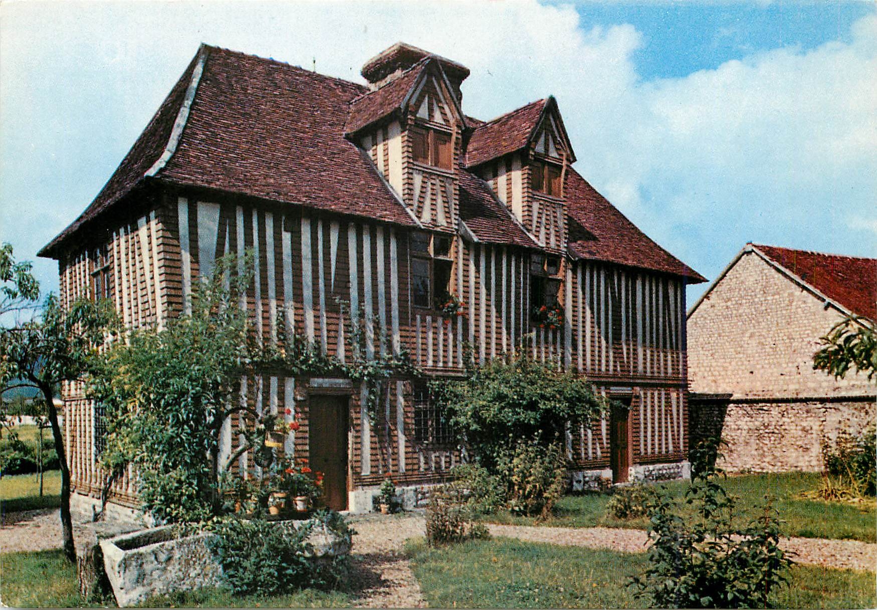 CPM Petit couronne Maison principale en pans de bois essentes 