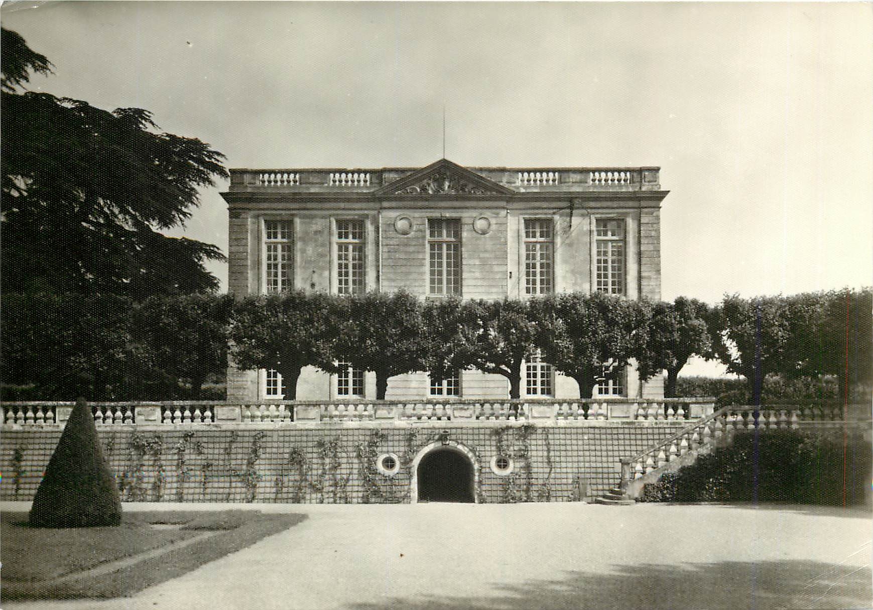 Château de Bouges — south facade — Éditions Gaud & Petit, No. 77