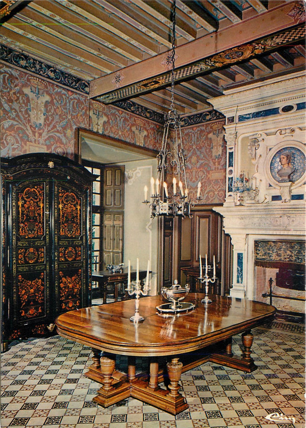 CPM Combourg I et V Le chateau Salle a manger Ancienne salle des Gardes 
