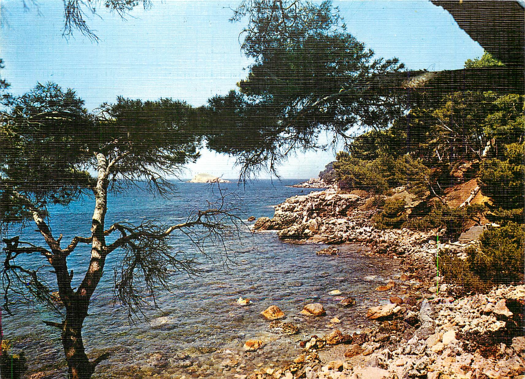 CPM Lumiere et Beaute de la Cote d'Azur Les eaux limpides d'une calanque 