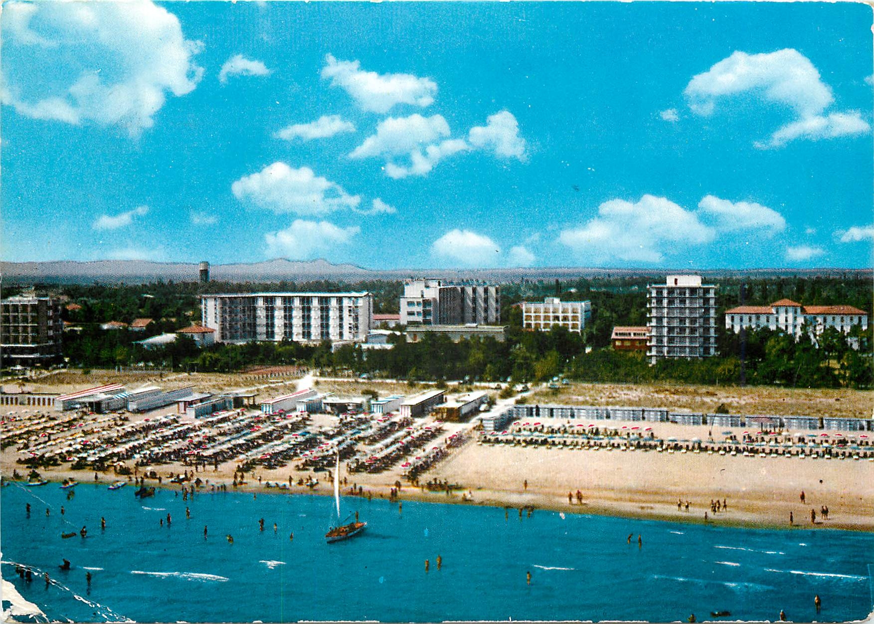 CPM Riviera Adriatica Milano Marittima La plage magnifique 