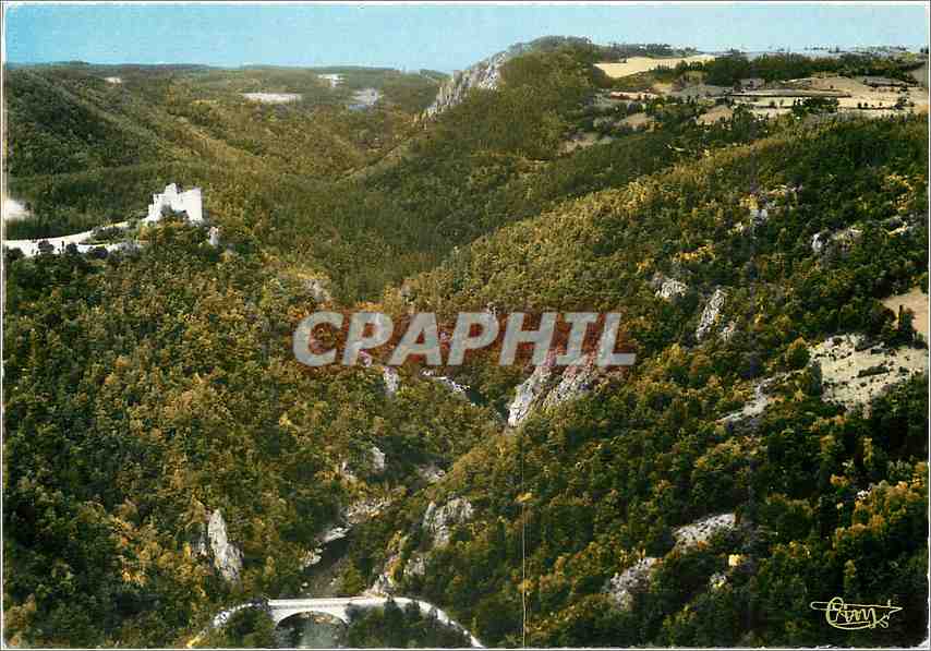 Château de La Garde — Vallée de la Truyère — vue aérienne — Coll. Libr. Figuide & Stacher (Lozère)