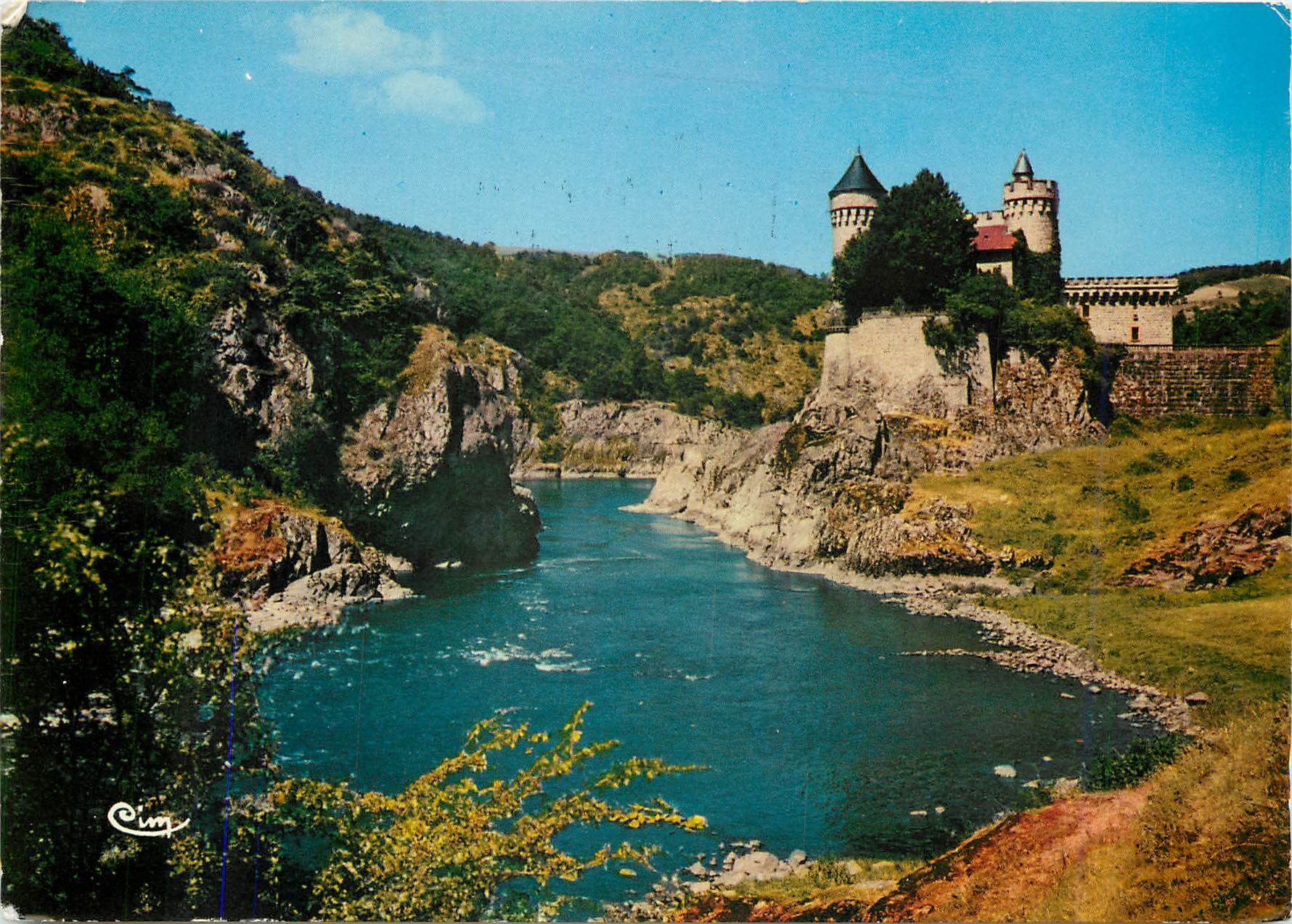 CPM Environs de Roanne Loire Les Gorges de la Loitre et Chateau de la Roche 