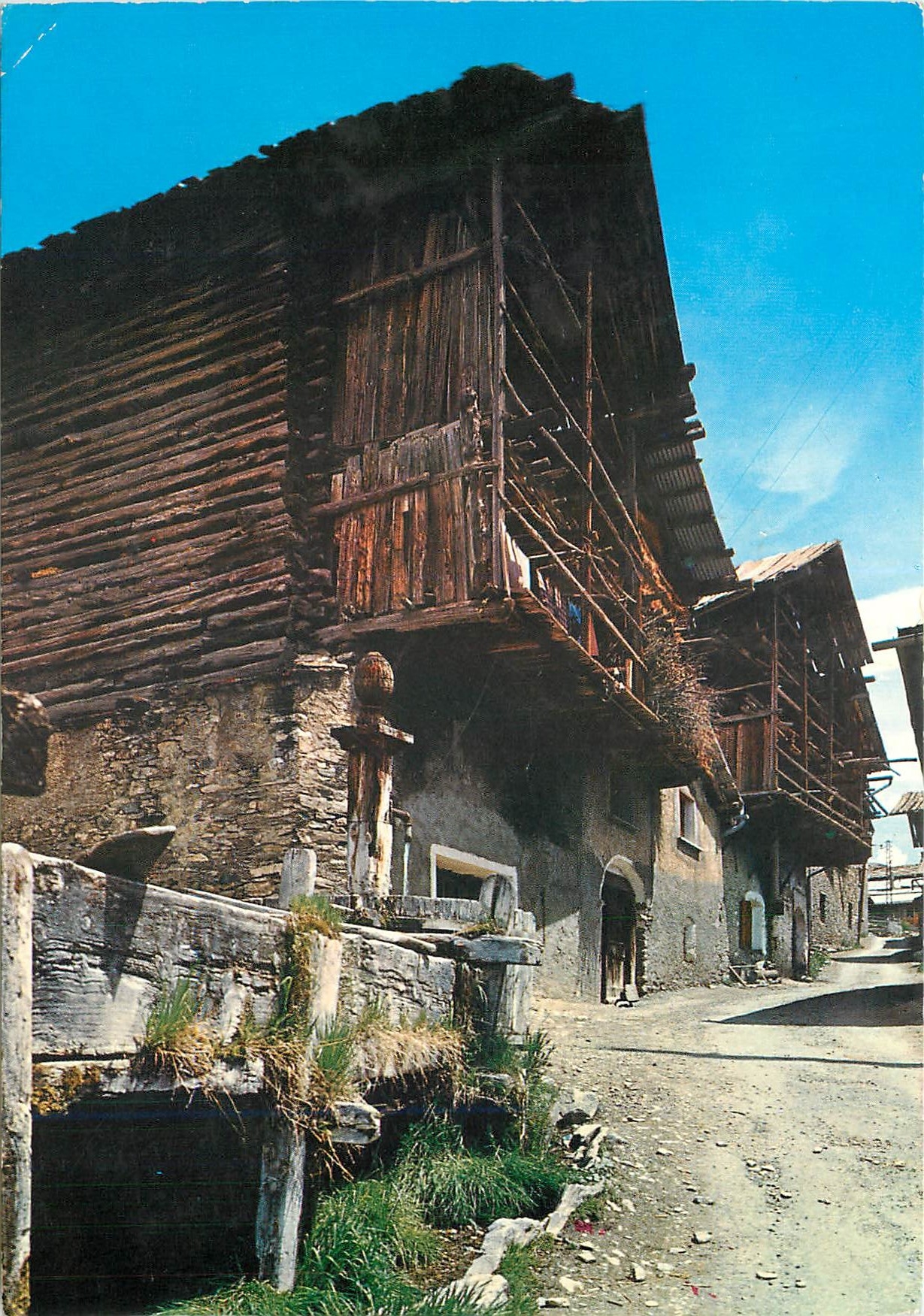 Saint-Veran (H.A.) — La plus haute commune habitée d'Europe — Les Forêts