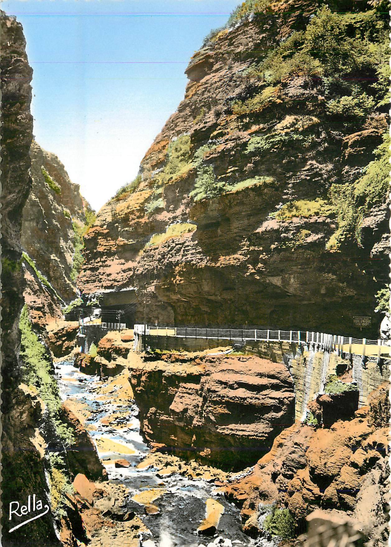 CPM Les Alpes Maritimes Gorges du Cians La Route de Beuil dans la Petite Clue 