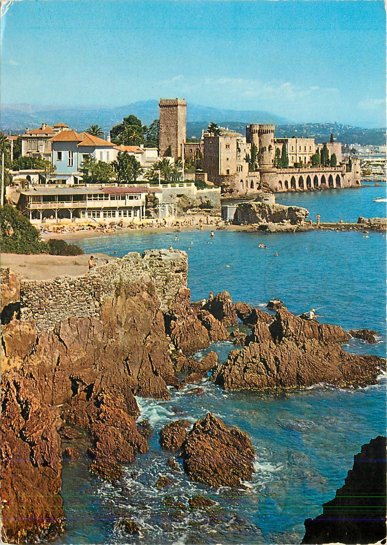 CPM La Napoule Cote d'Azur Rochers rouges et plage de la Raguette 