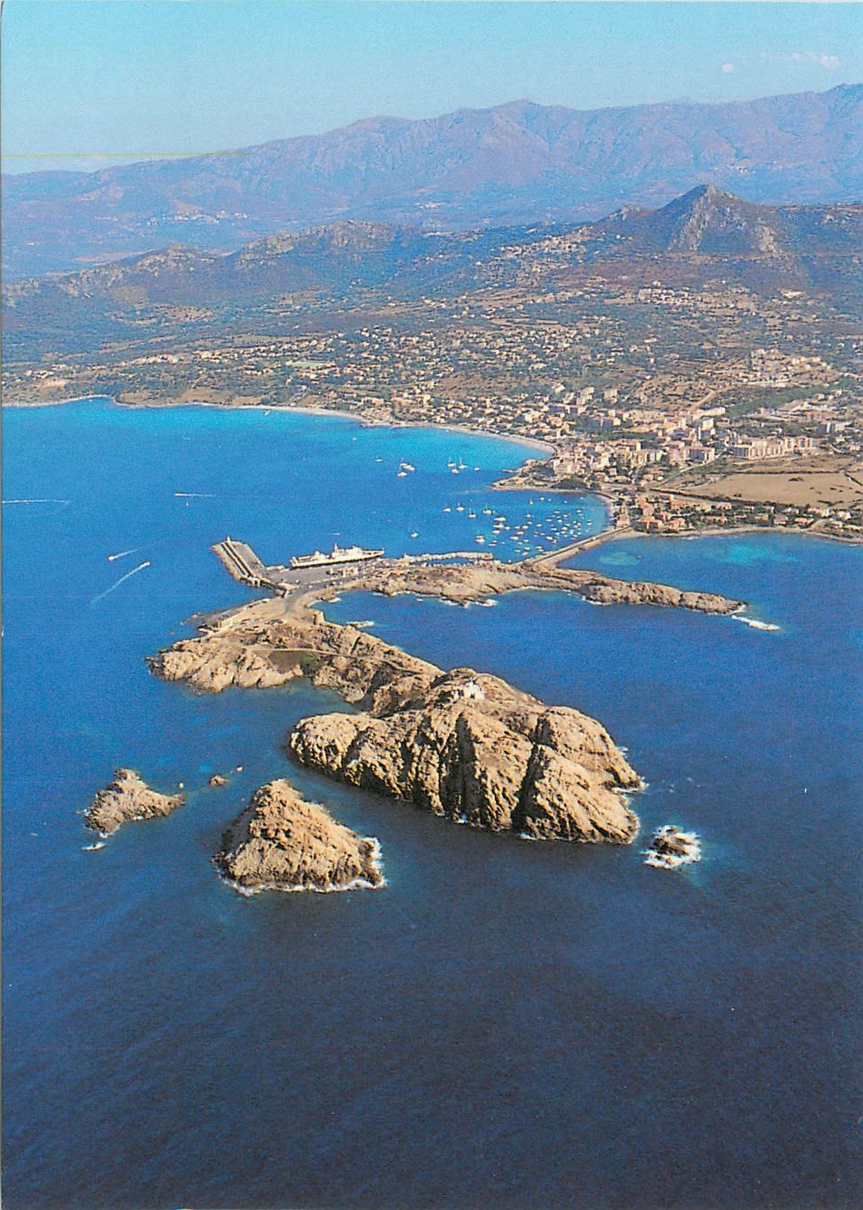 CPM Souvenir de Corse L'Ile Rousse 