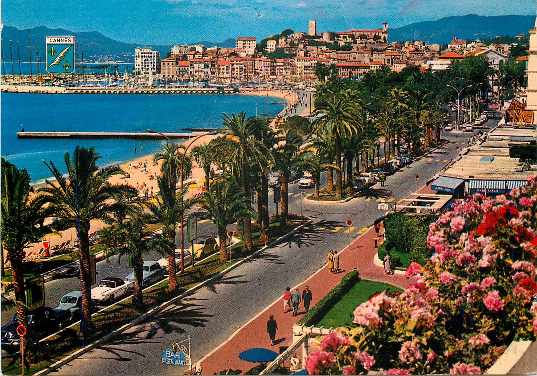 CPM Cote d'Azur French Riviera Cannes Alpes Maritimes La Promenade de la Croisette 