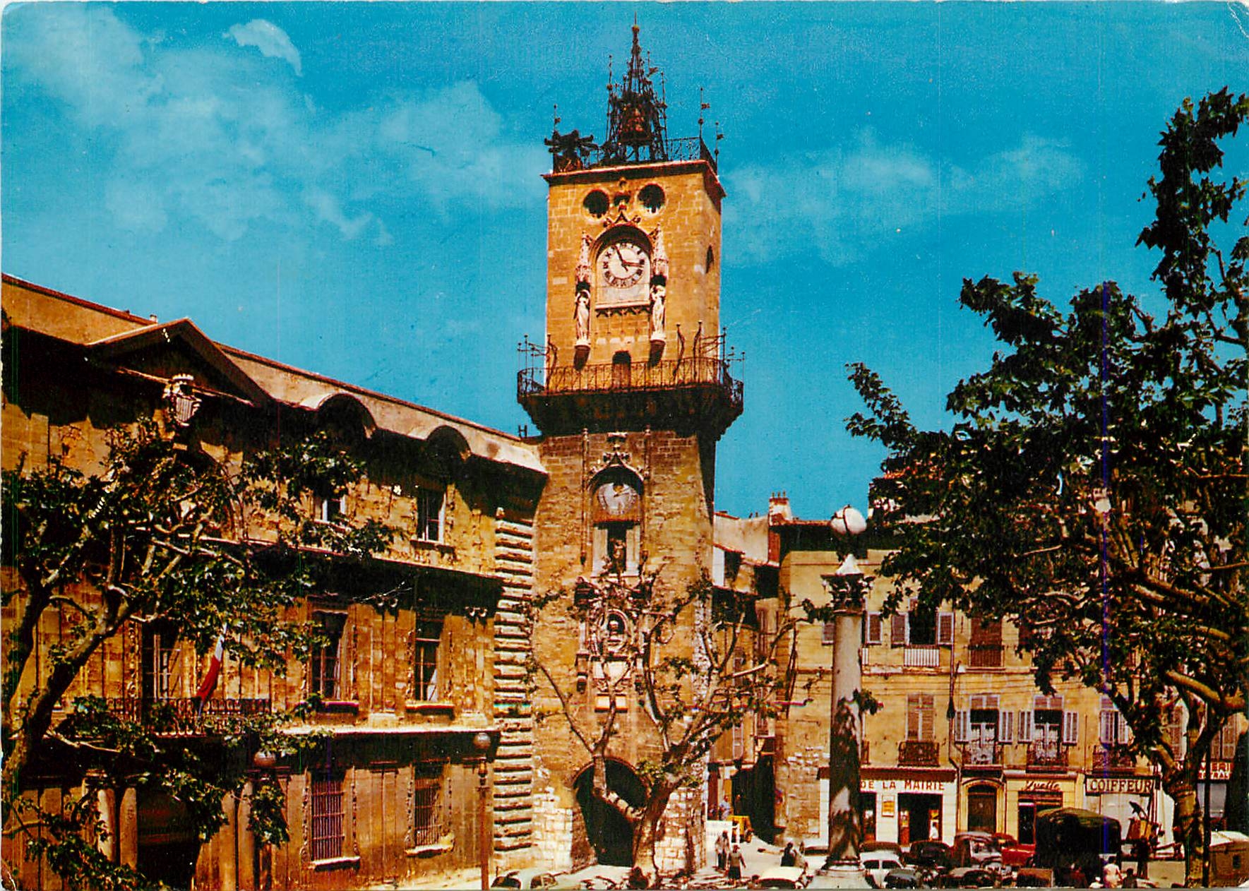 CPM Aix en Provence Place de la Mairie Fontaine et Beffroi 