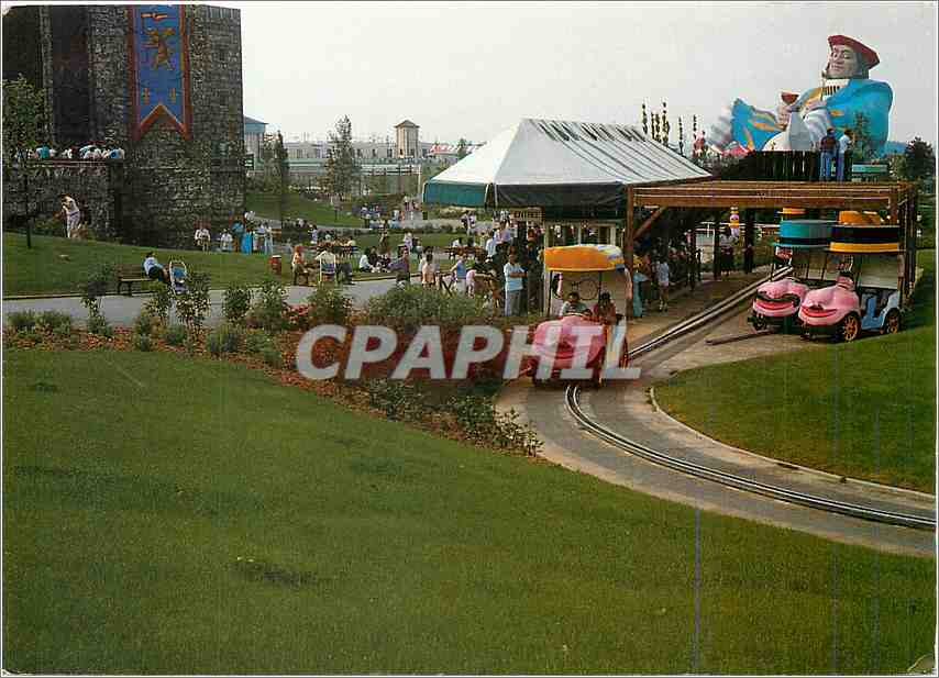 CPM Mirapolis Les Tacots Chapeaux Train