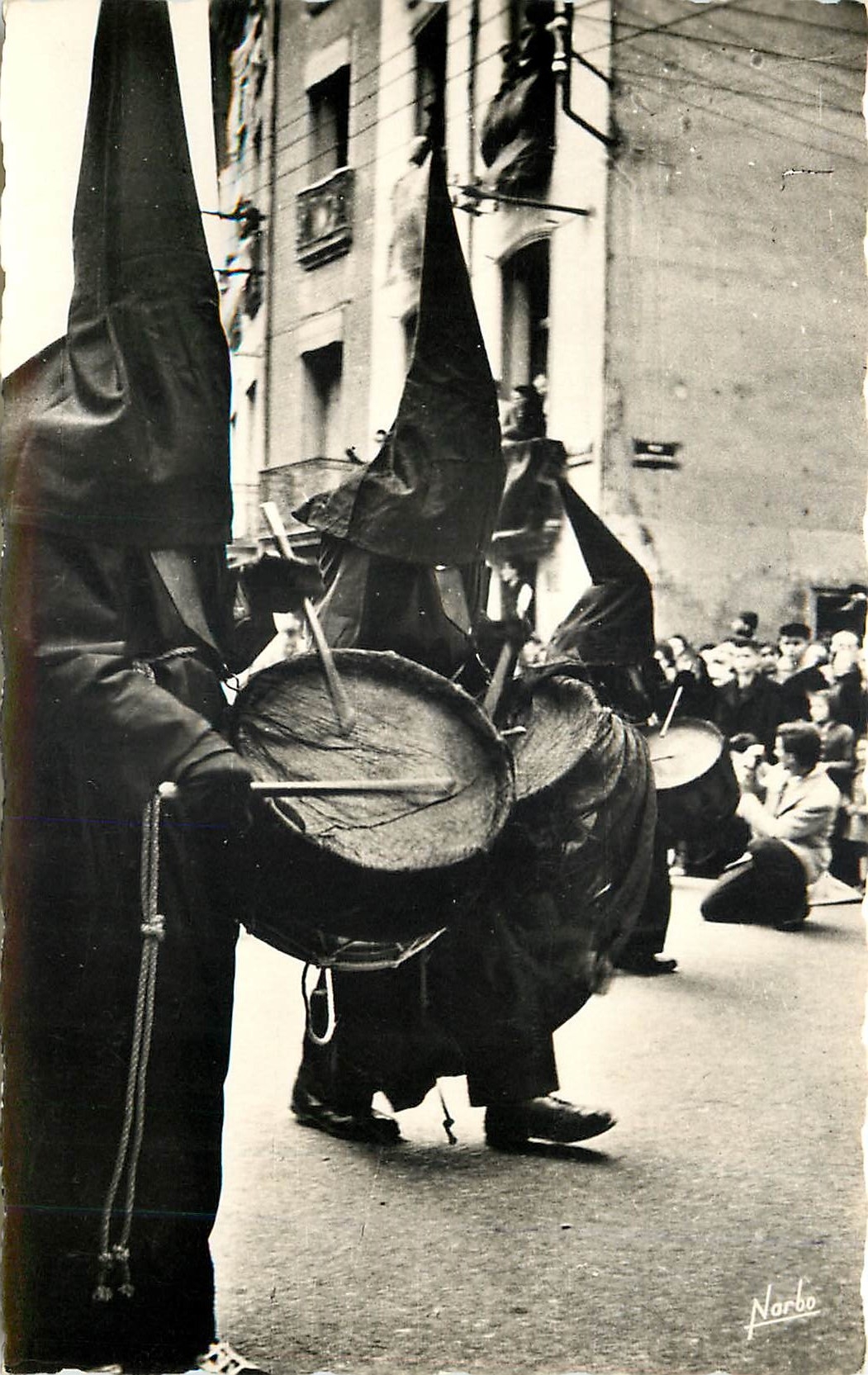CPM Perpignan PO Professo de la Sanch Les Tambours volles de crepe pendant la Procession 
