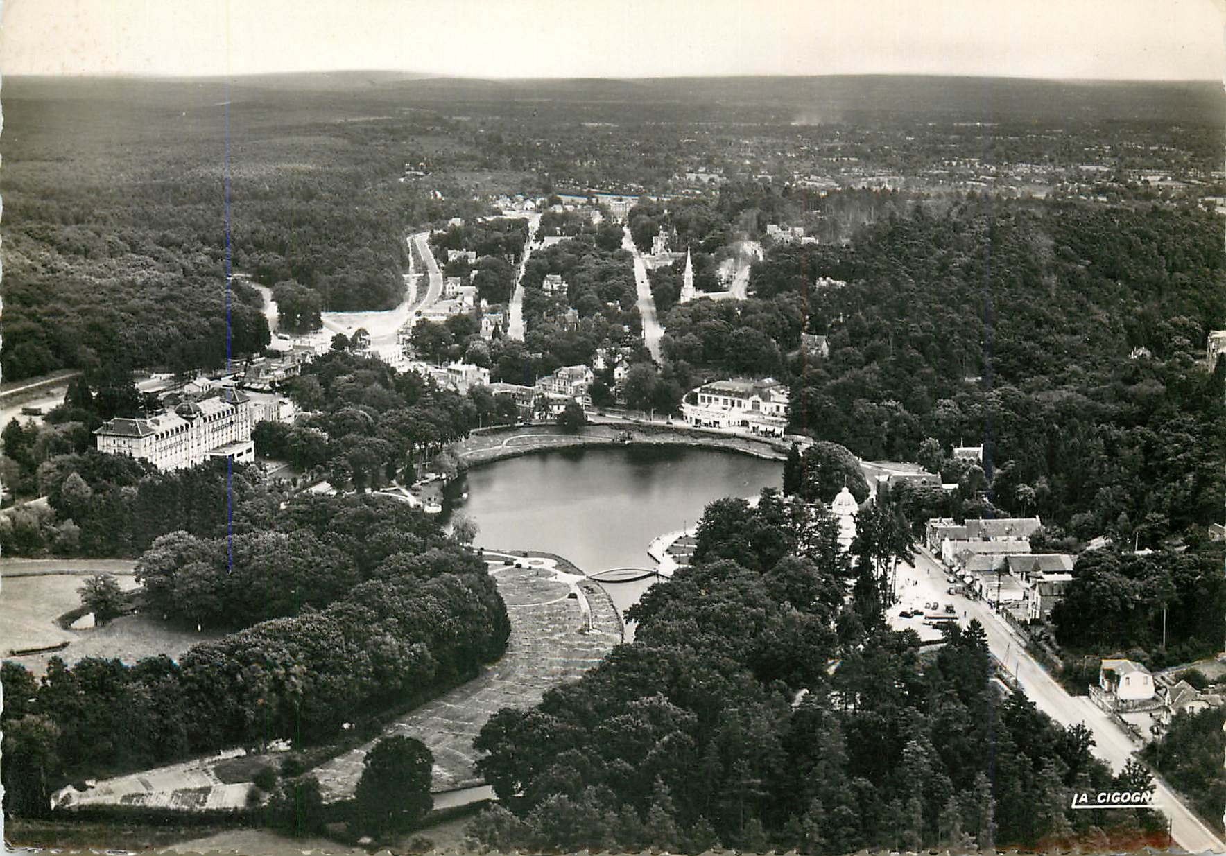 CPM Bagnoles de l'Orne Vue aerienne 