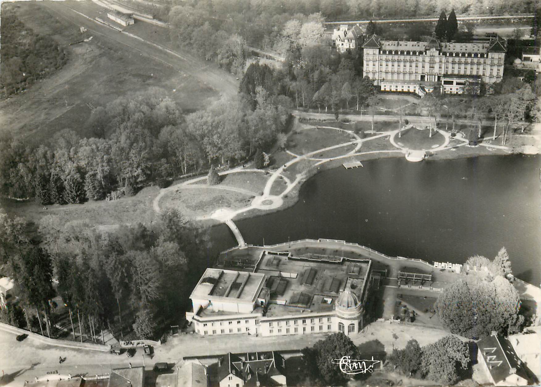 Bagnolles-de-l'Orne — Le Casino du Lac et le Grand Hôtel — Éditions Aériennes HACON