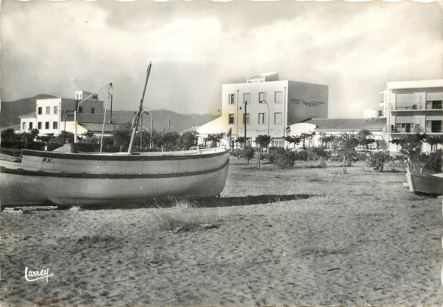 CPM Saint Cyprien Les Etablissements Les Glycines Mary Sol Nostra Mar 