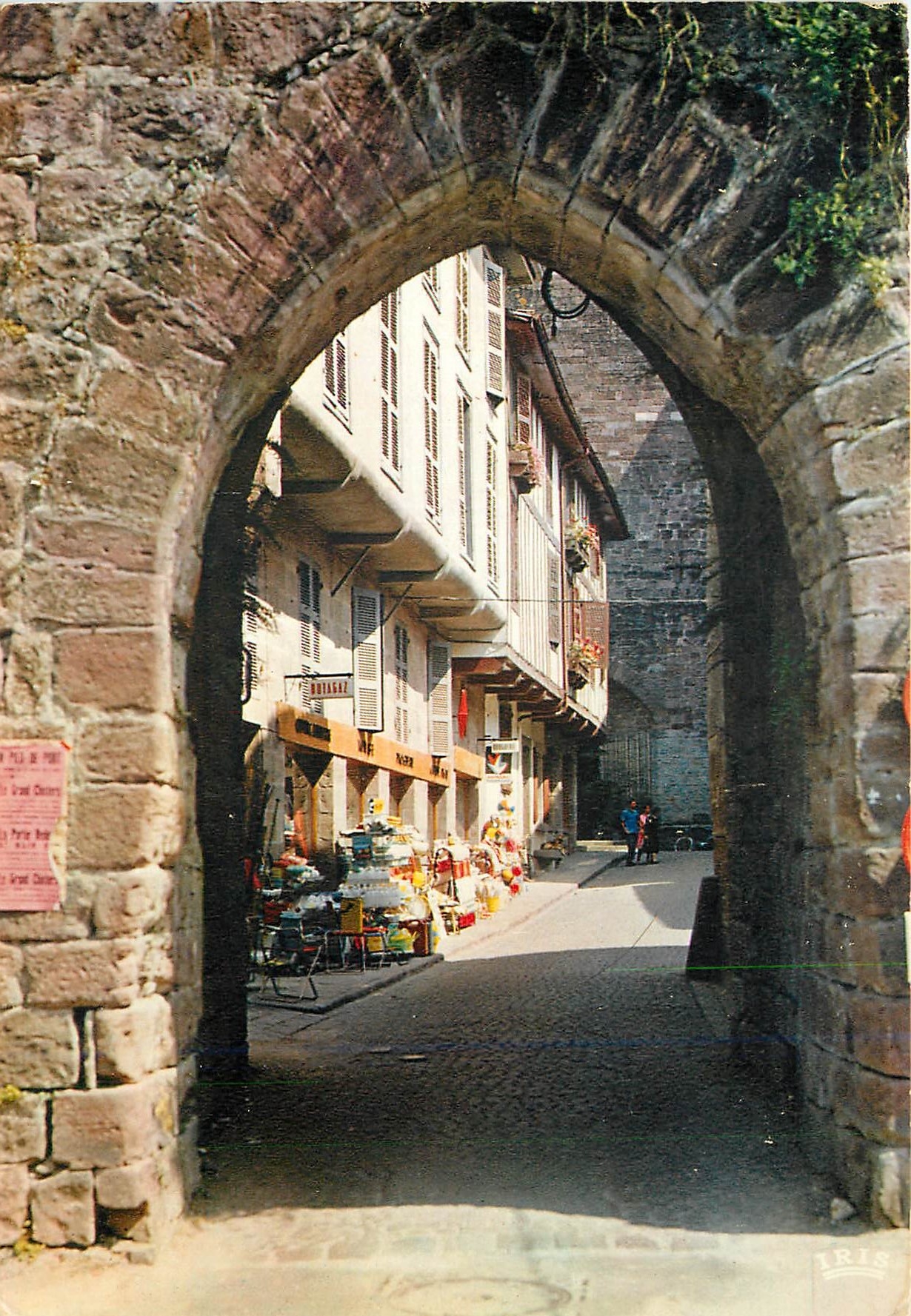 Saint-Jean-Pied-de-Port — Porte de l'Église — IRIS