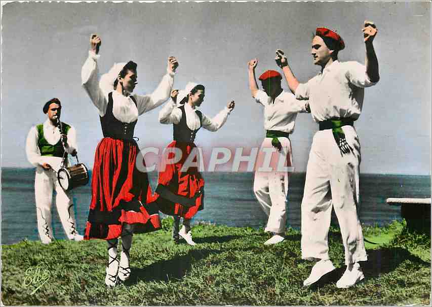 CPM Ballets Basques de Biarritz Oldarra Le Fandango 