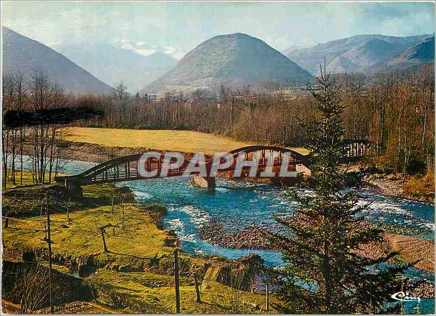 CPM Tardets Pyr Atl La vallee avec le pont d'Abense sur le Gave Au fond les Pyrenees 
