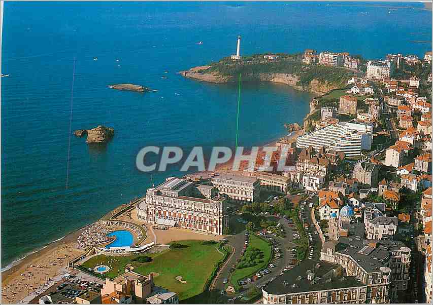 CPM Biarritz Cote Basque L'Hotel du Palais et le Phare 