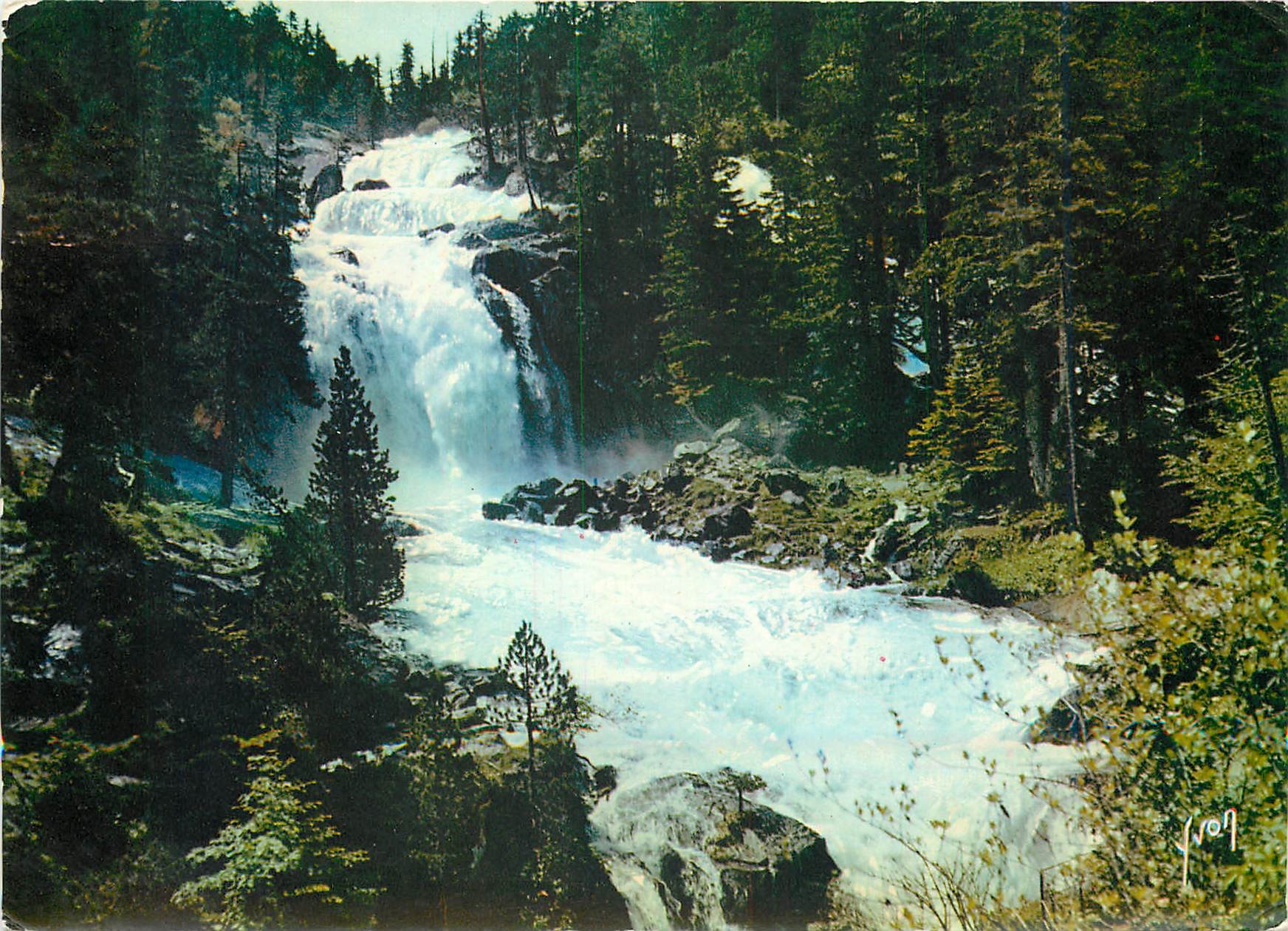 CPM Les Pyrenees Environs de Cauterets Cascade du Pont d'Espagne 
