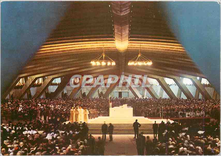CPM Lourdes Hautes Pyrenees La Basilique Souterraine St Pie X 